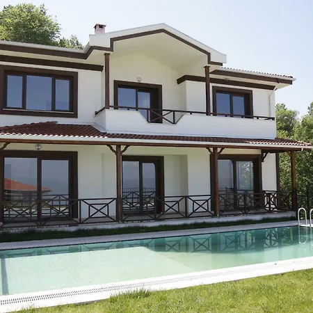 Orchid Hills - Heated Swimming Pool Hotel