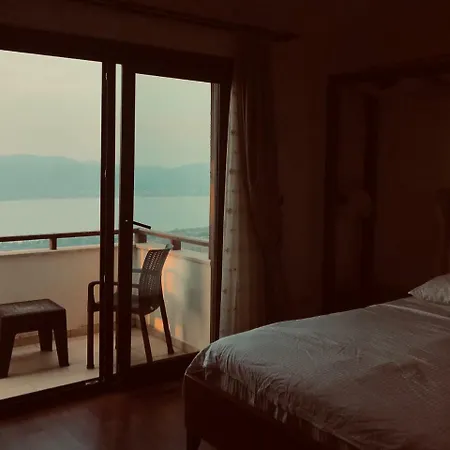 Orchid Hills - Heated Swimming Pool Hotel