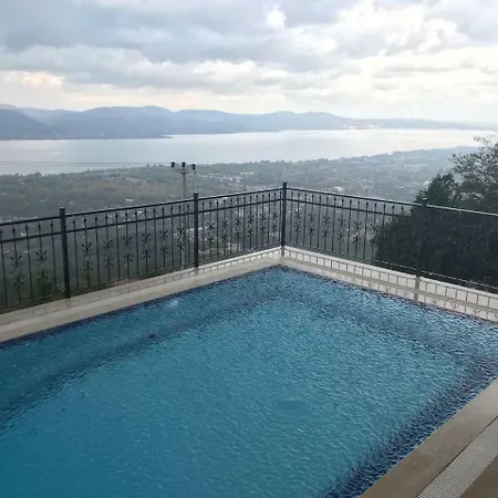 Hotel Orchid Hills - Heated Swimming Pool