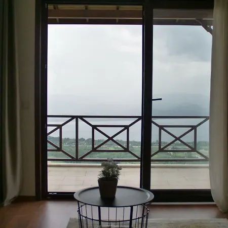 Orchid Hills - Heated Swimming Pool