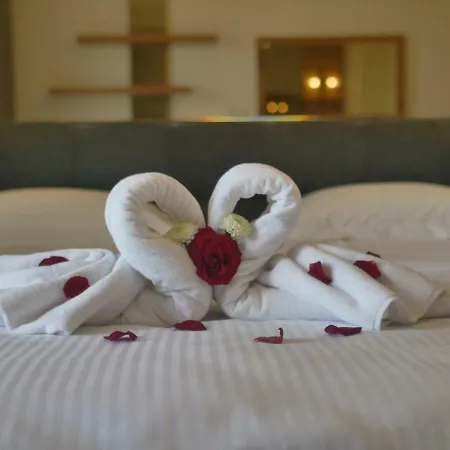 Orchid Hills - Heated Swimming Pool Hotel *