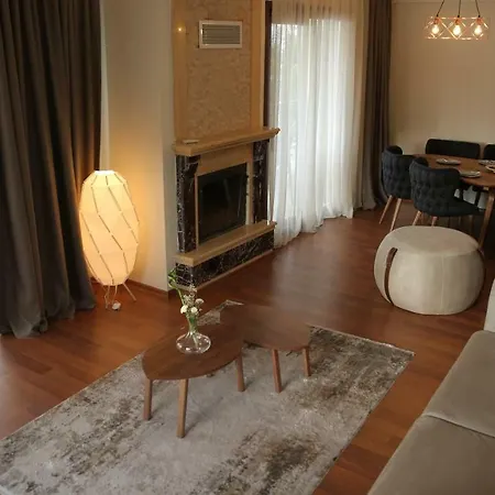 Orchid Hills - Heated Swimming Pool Hotel