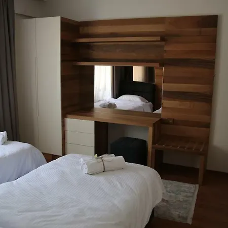 Orchid Hills - Heated Swimming Pool